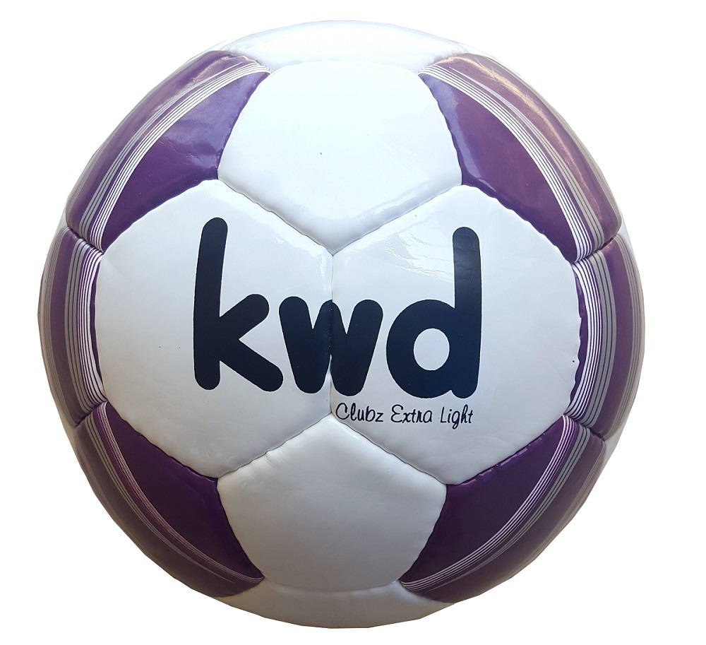 https://www.kwd.nl/media/catalog/product/l/i/lichtgewicht_voetbal_kwd.jpg